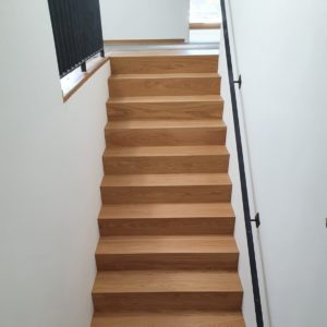 UF Bodenverlegung Treppe mit Belag 4