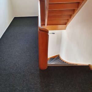 UF Bodenverlegung Treppenbelag Kugelgarn 1
